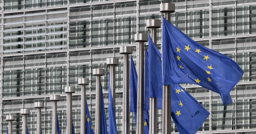 ЄС скасував економічні санкції проти Сирії: подробиці