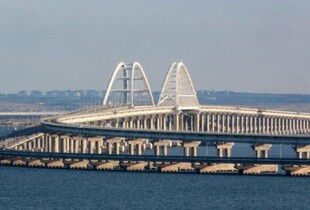 Армія рф захищає Кримський міст з повітря, води та суші - ВМС
