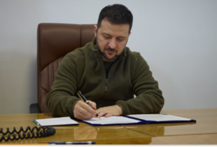 Зеленський нагородив державними відзнаками 865 військовослужбовців
