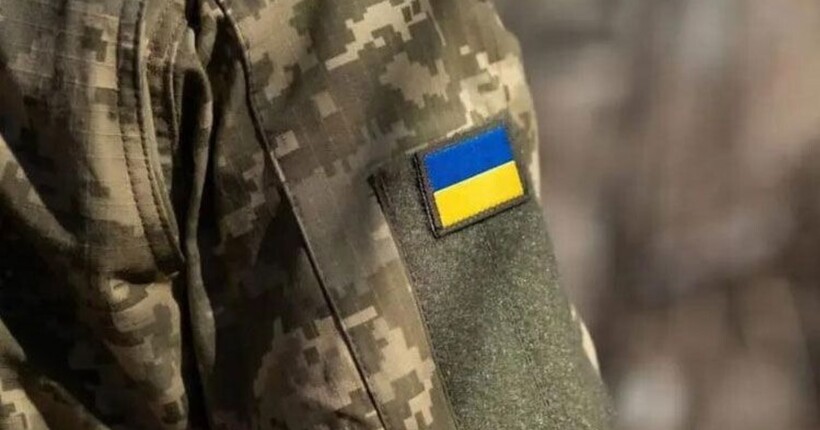Мінус ще один 