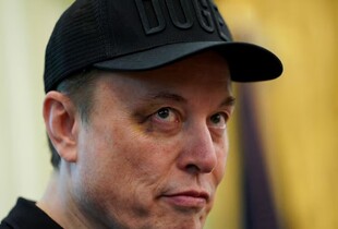 Маск з’явився на пресконференції у Білому домі з підбитим оком (фото і відео)