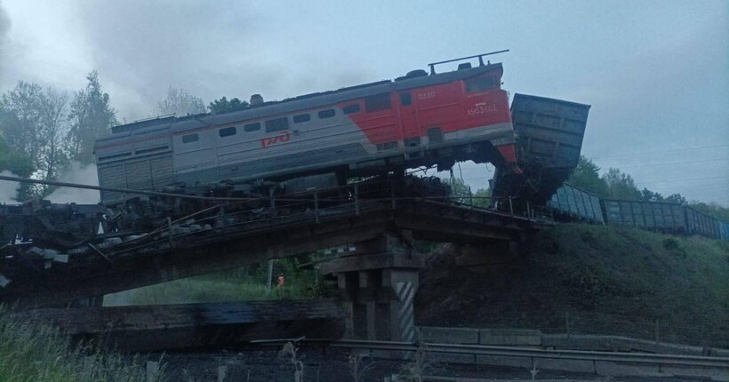 В росії обвалився ще один міст: все що відомо
