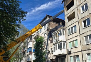 В Білозерському під завалами третій день шукають людей