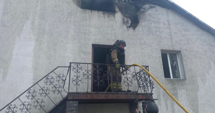 На Житомирщині внаслідок ранкової атаки сталася пожежа на підприємстві