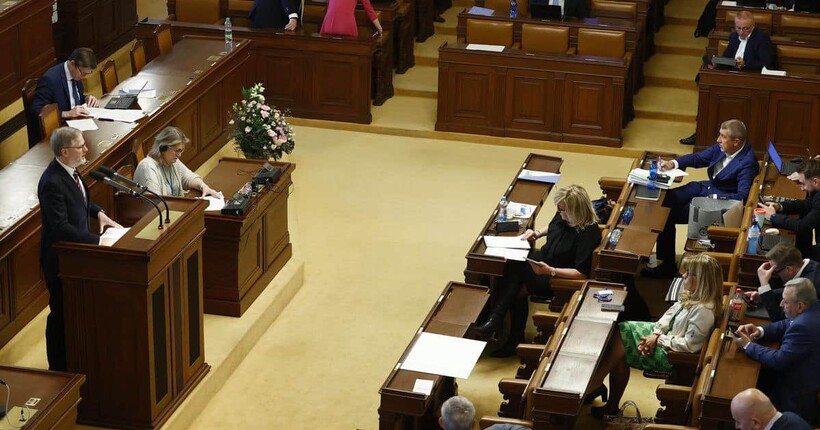 Опозиція Чехії вимагає відставки уряду через скандал із біткоїнами: подробиці