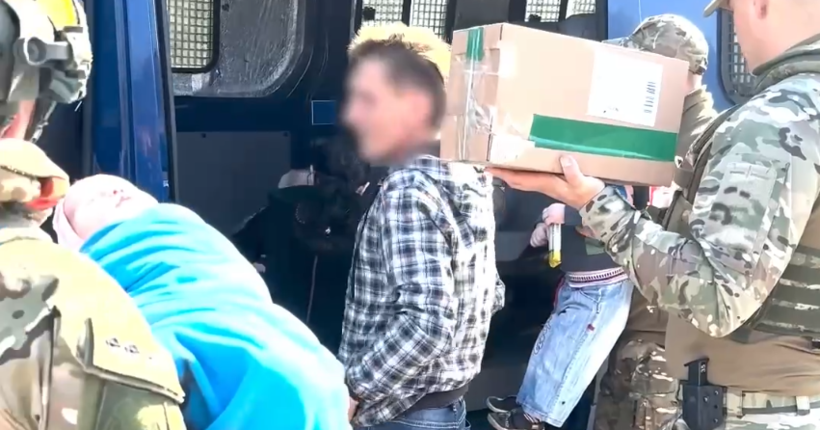На Донеччині триває евакуація дітей з прифронтових громад (відео)
