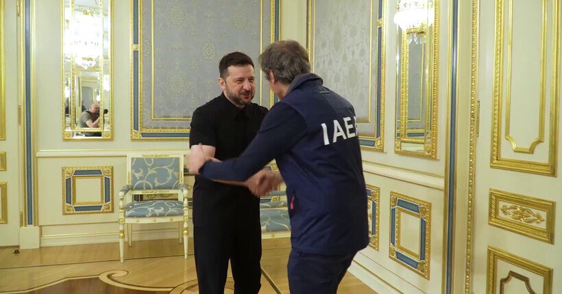 Ідея Кремля про перезапуск ЗАЕС без України абсурдна - Зеленський Гроссі