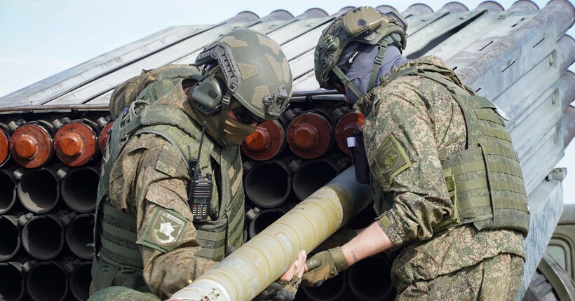 У центрі Херсону внаслідок російського обстрілу поранено двох людей