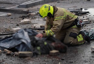 Троє надзвичайників загинули в Києві: рятували людей під обстрілами