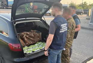 За 15000 євро обіцяв вивезти призовника: ДБР викрило підполковника на Львівщині