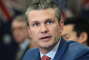 Гегсет спростував припущення про згортання підтримки США через відсутність на 