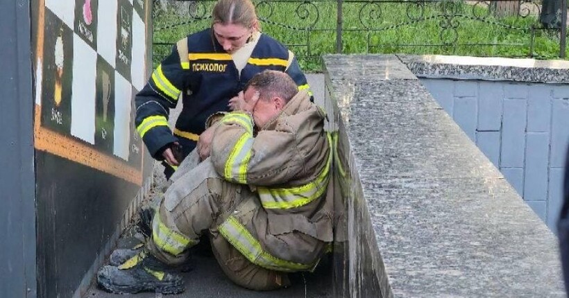 Троє рятувальників загинули під час атаки рф на Київ, ще 20 поранено – МВС