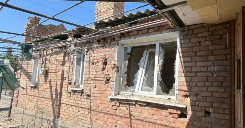 Через російські удари по Дніпропетровщині постраждали двоє чоловіків, один у тяжкому стані (фото)