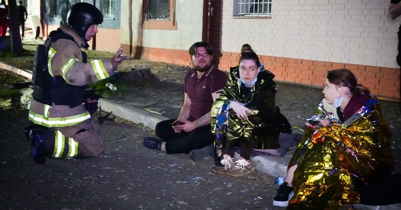 На території зоопарку виникло займання: в ДСНС показали наслідки масованої атаки на Одесу