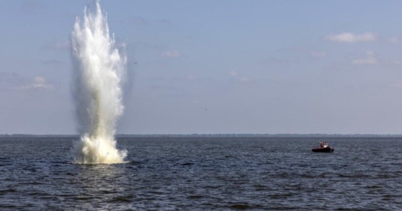 У ВМС попередили про періодичне викидання морських мін до берегів Чорного моря