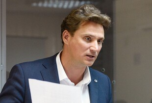 Ексадвоката Шарія і Медведчука Рибіна заочно засудили до 10 років тюрми