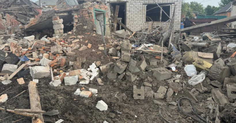 росія завдала авіаудару по Золочеву на Харківщині: є постраждалі, серед них дитина