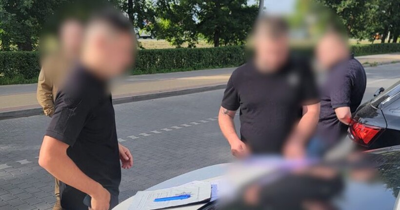 На Київщині викрили заступника мера та його підлеглих у корупції на відновленні інфраструктури