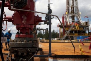 Ціни на нафту злетіли одразу на 10% на тлі удару по Ірану: Brent вже по $75,9