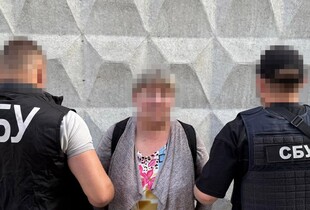 СБУ затримала агентку ФСБ, яка коригувала удари по Хмельниччині та готувала вибухівку