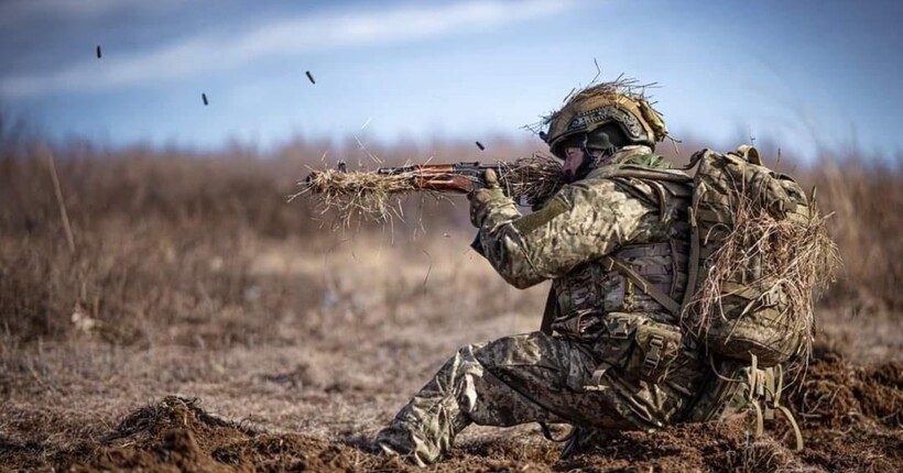 Мінус 7710 окупантів та 2269 одиниць озброєння та військової техніки росіян: втрати рф за тиждень
