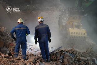 У Києві зросла кількість загиблих та постраждалих внаслідок російського удару: роботи тривають
