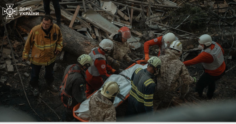 ДСНС: кількість загиблих внаслідок атаки на Київ зросла до 21 особи