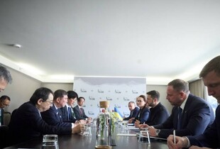 Зеленський зустрівся з прем’єром Японії на саміті G7: про що домовились