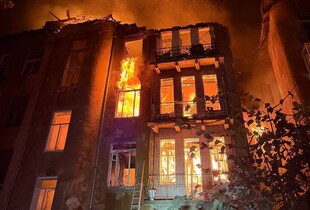 Одеса: російські дрони знищили 4-поверхівку, 13 постраждалих, серед яких рятувальники
