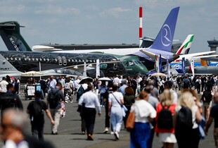 Тінь трагедій та війн на авіасалоні в Парижі: Airbus укладає контракти на $21 млрд 