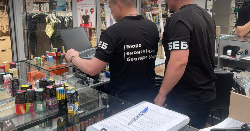 На Закарпатті викрили підпільний продаж електронних сигарет на 1,5 млн грн