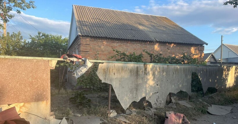 Росіяни обстріляли Нікопольщину: пошкоджено будинки та лінію електропередач