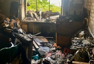 У Херсоні снаряд влучив у багатоповерхівку: загинув чоловік, жінка поранена