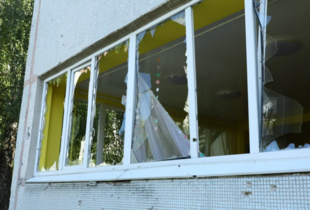 Як швидко та безпечно зібрати скляні осколки після вибуху і що робити з уламками 