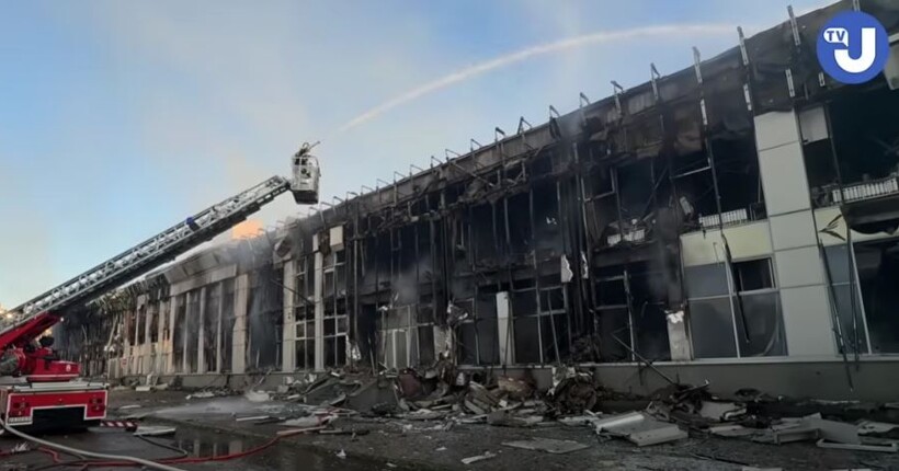 У Києві російським ударом пошкоджено будівлю спорткомплексу КПІ (відео)