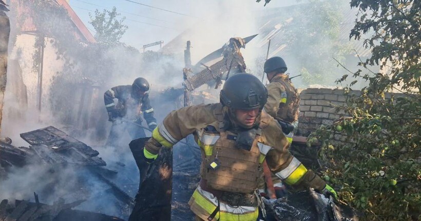 Обстріл Очакова: через атаки рф постраждали двоє дітей і жінка, пошкоджено житлові будинки