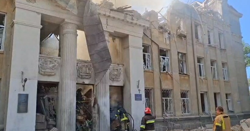 Зеленський відреагував на удар рф по школі на Одещині, який забрав два життя