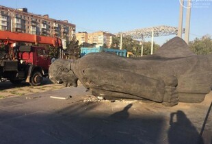 Повернення радянщині: у Маріуполі збирають підписи за встановлення пам'ятника Леніну