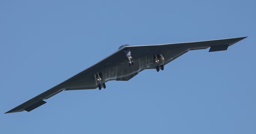 Пентагон показав бомбардувальники B-2, які атакували Іран: подробиці 37-годинного польоту (відео)