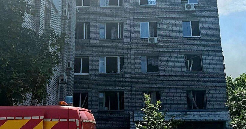 У Дніпрі через удар рф пошкоджено 14 шкіл, дитсадків та міську лікарню