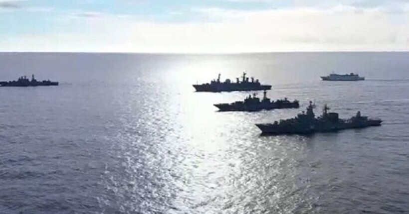 Речник ВМС: В Азовському та Чорному морі ворожих кораблів немає, але присутня російська авіація 