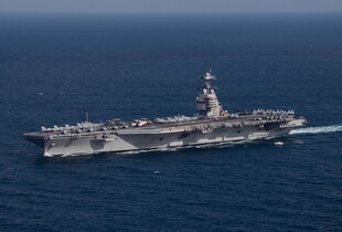 США відправили найбільший авіаносець світу у Середземне море