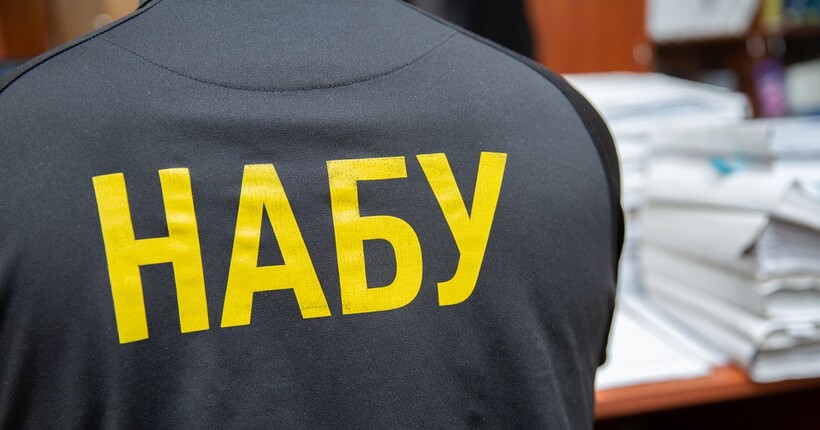 НАБУ оголосило нові підозри у справі про мільйонні зловживання на авіаційних шинах для Сил логістики