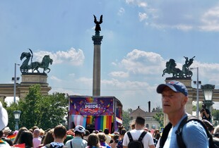 Десятки політиків ЄС їдуть у Будапешт на заборонений ЛГБТ-парад