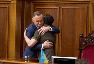 Зеленський відзначив Дуду орденом Свободи