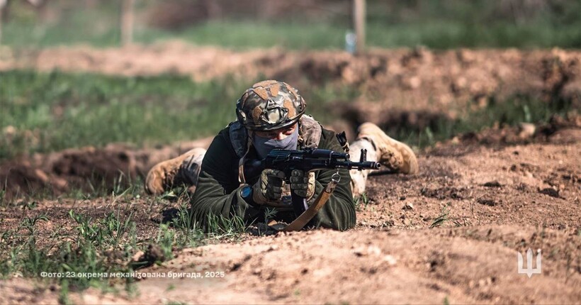 Вже декілька днів поспіль ворог намагається захопити Кам'янське на Запоріжжі - Волошин