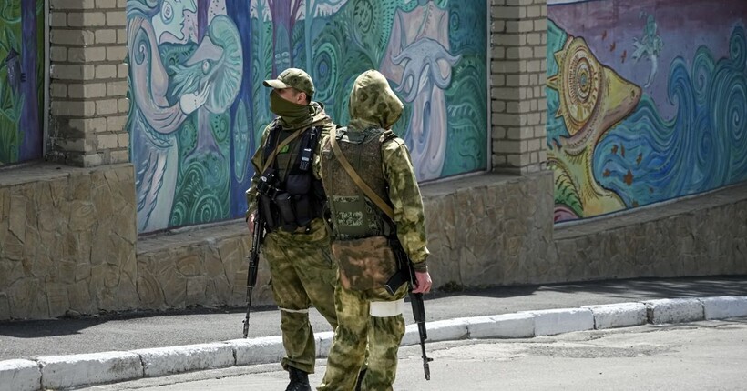Росіяни активно наповнюють захоплені музеї Луганщини непотрібом - ЦНС