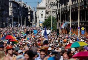 В Будапешті пройшов багатотисячний ЛГБТ-прайд попри заборону уряду Орбана