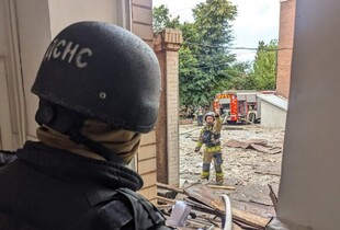 Атака на Кривий Ріг: росіяни вдарили поряд з будівлею одного з районних ТЦК та СП (фото)