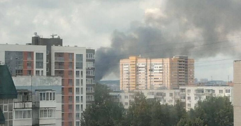 Російський Іжевськ атакували дрони: уражено завод з виробництва ЗРК (відео)